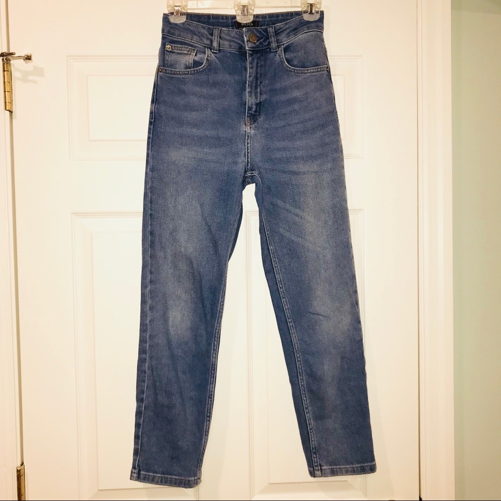 Urban Outfitters High Rise Fitted Mom Jeans